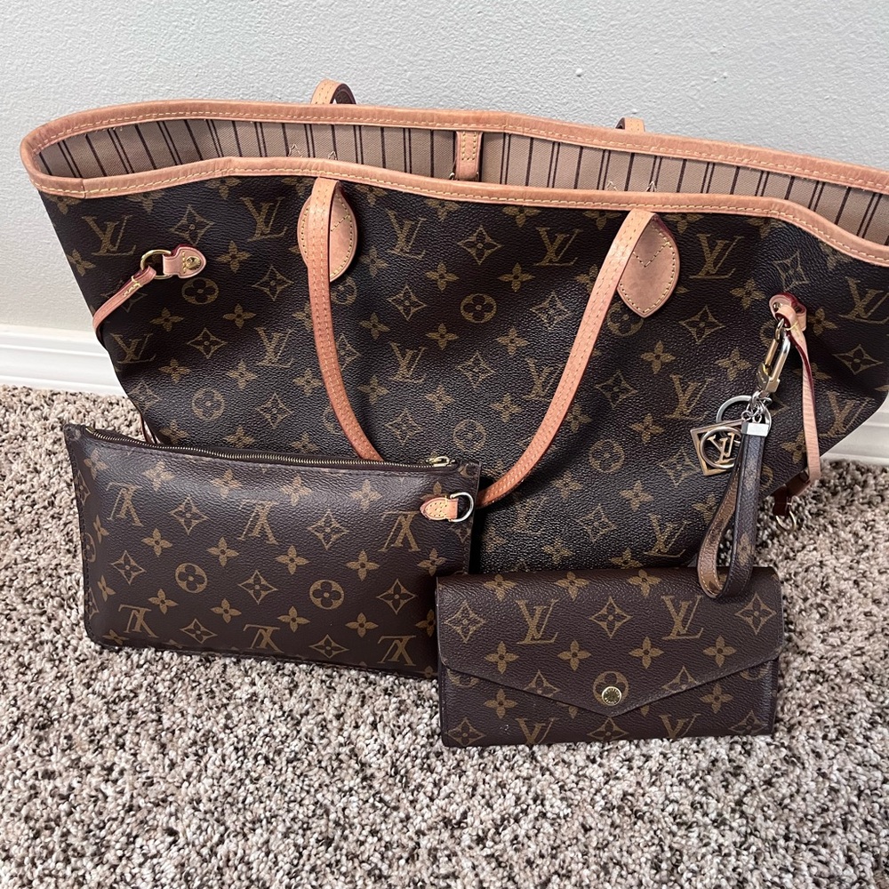 Louis Vuitton Bundle. Beautiful. Authentic.